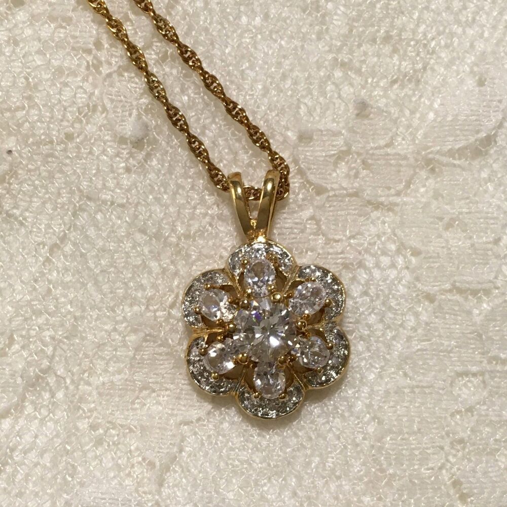 Vintage Gold tone Rhinestone Pendant Necklace